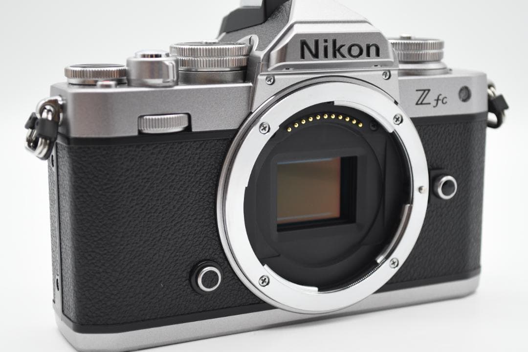 ★美品★ Nikon ニコン Z fc ミラーレス一眼カメラ シルバー ボディ