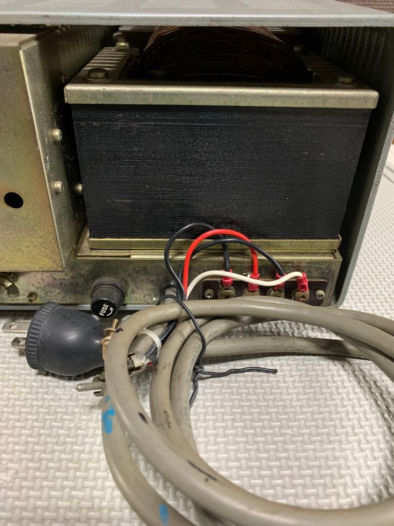 八重洲無線のHF帯リニアアンプ「YAESU FL-2100B」