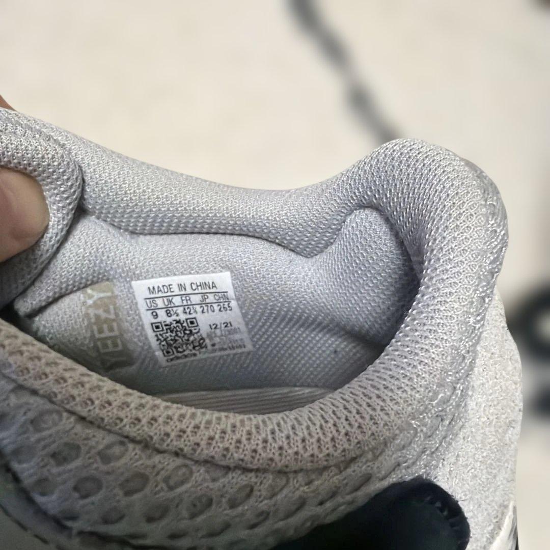 YEEZY BOOST 700 ホワイト/ブラック/オレンジ US 9