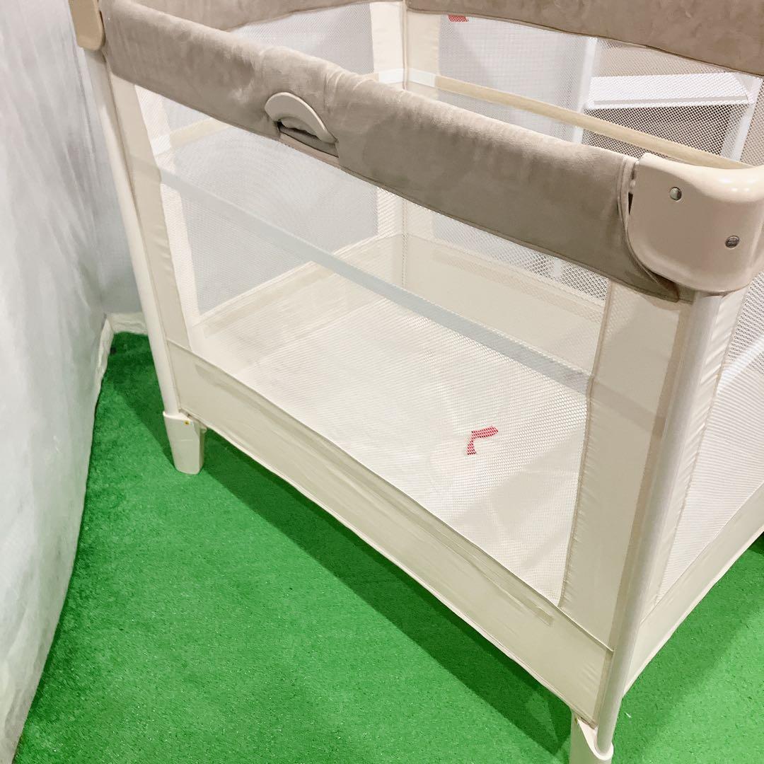美品 Aprica ココネルエアープラス ベビーベッド ホワイト 洗えるマット