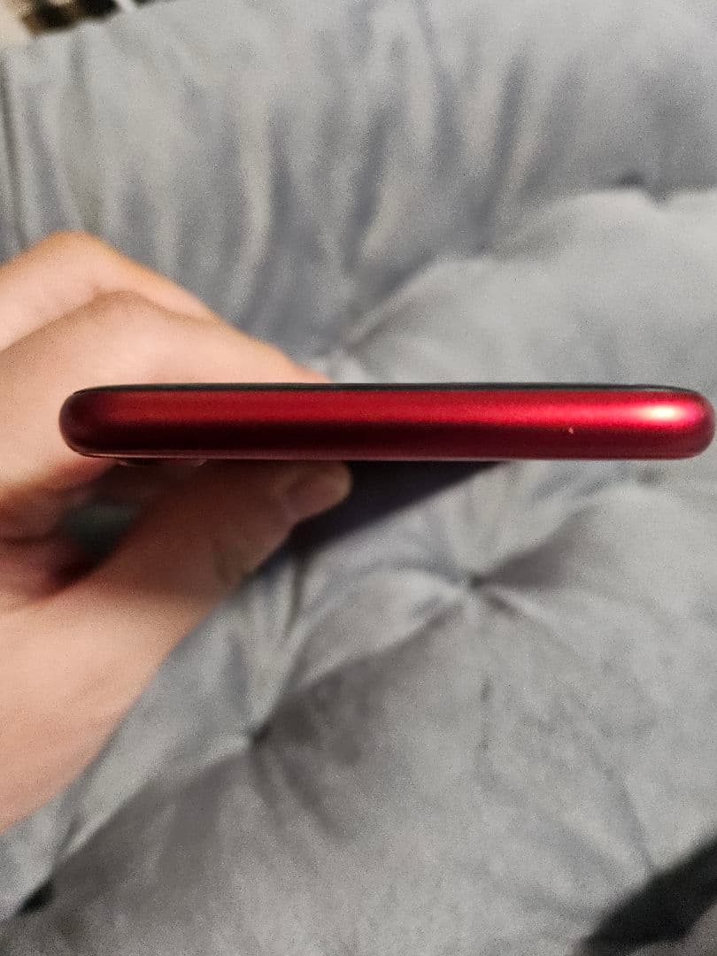 iPhone SE2 第2世代　赤