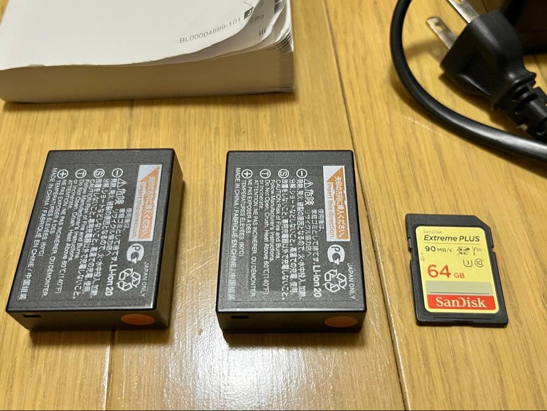 【値下げ中】FUJIFILM X-T20 ミラーレスカメラ＆15-45mmレンズ