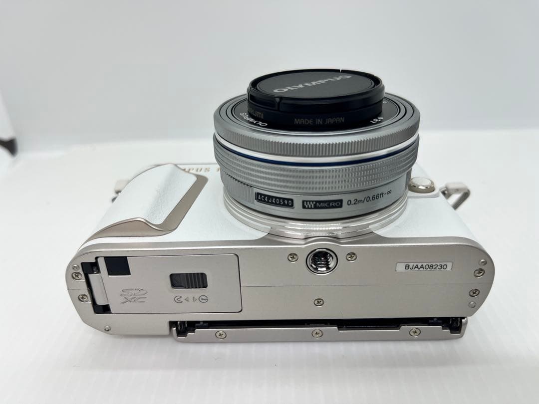 美品！OLYMPUS ミラーレス一眼　E-PL10 EZダブルズームレンズキット
