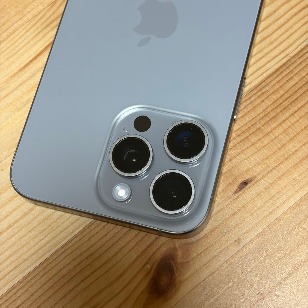 iPhone 15 Pro Max 256GB ナチュラルチタニウム　本体