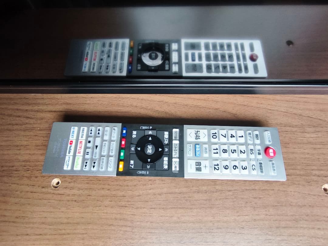 [美品]　TOSHIBA REGZA 液晶テレビ 本体 薄型 32型　32V34