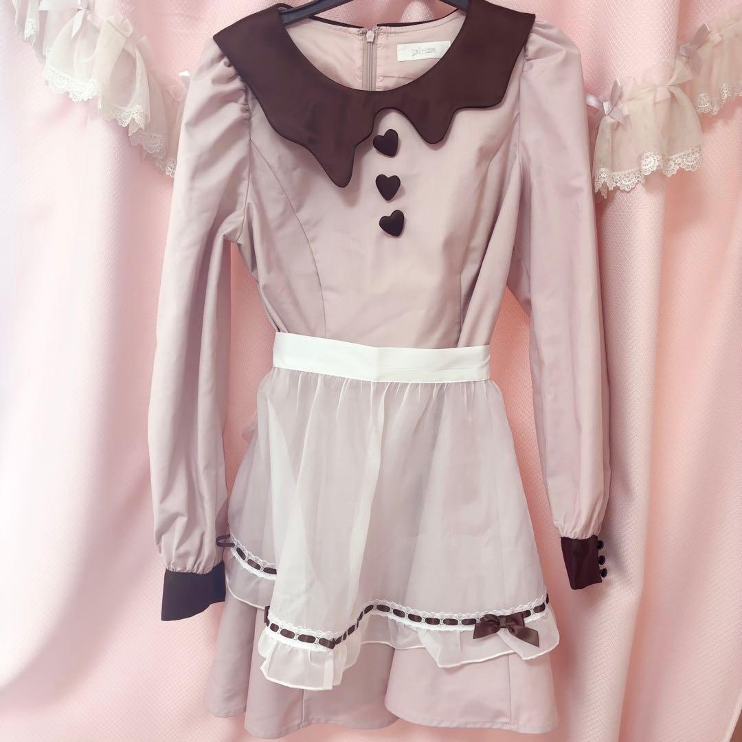 pium melty chocolate フリルエプロンワンピース