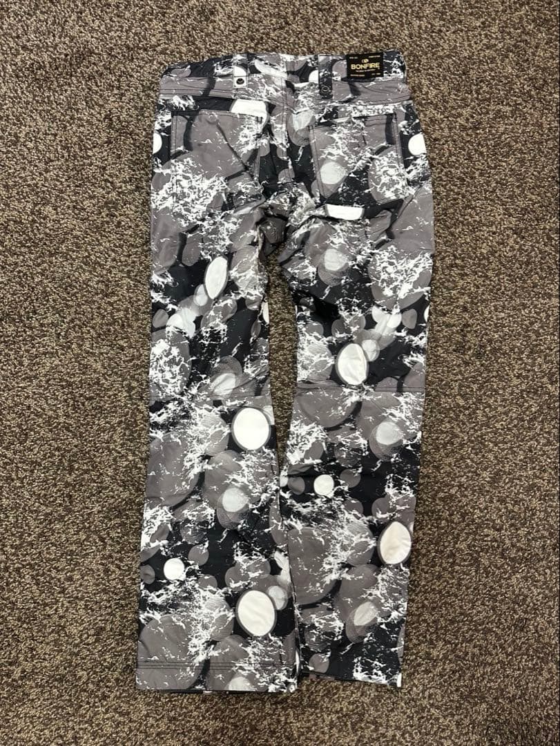 ボンファイア、スキーウェア