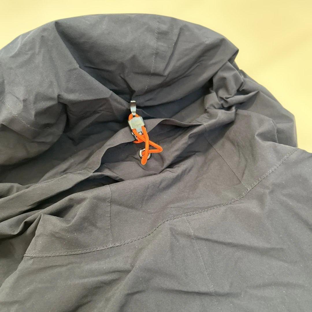 MAMMUTフード付きダウンジャケット ブラック