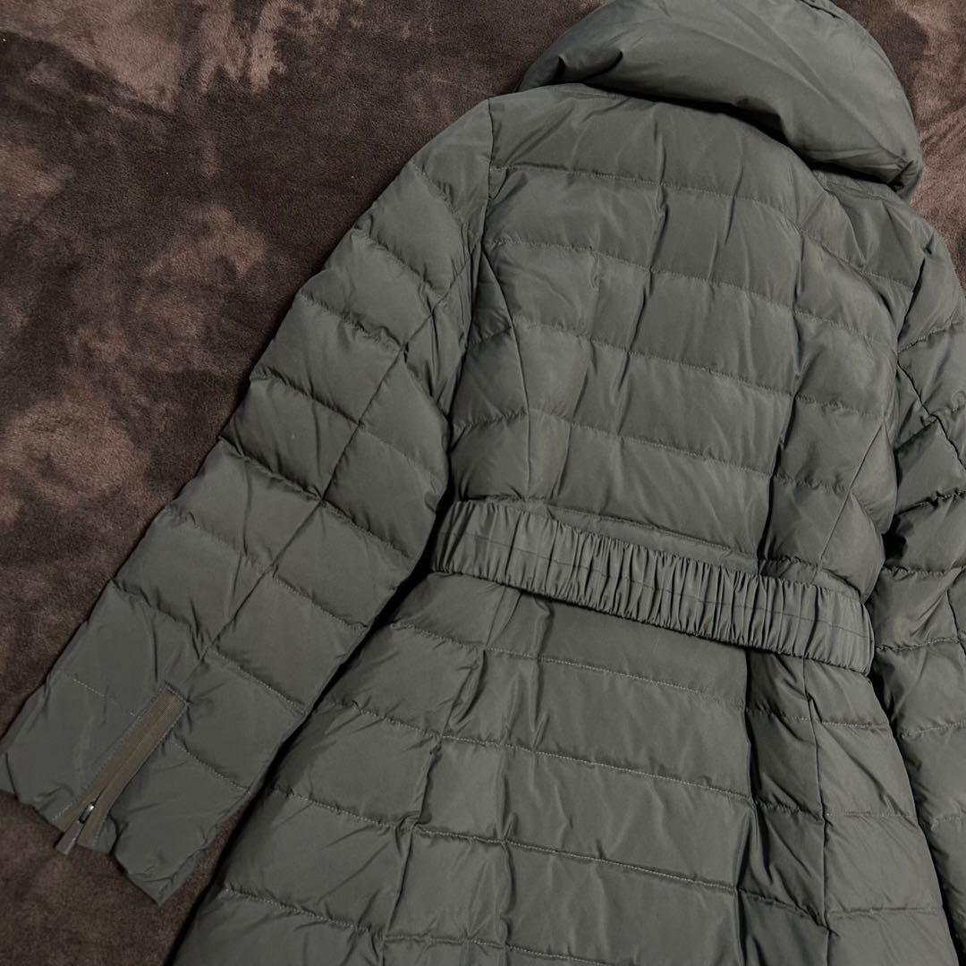 タグ付き未使用級　西川ダウン　フォックスファースタンドベルテッドダウン　カーキS