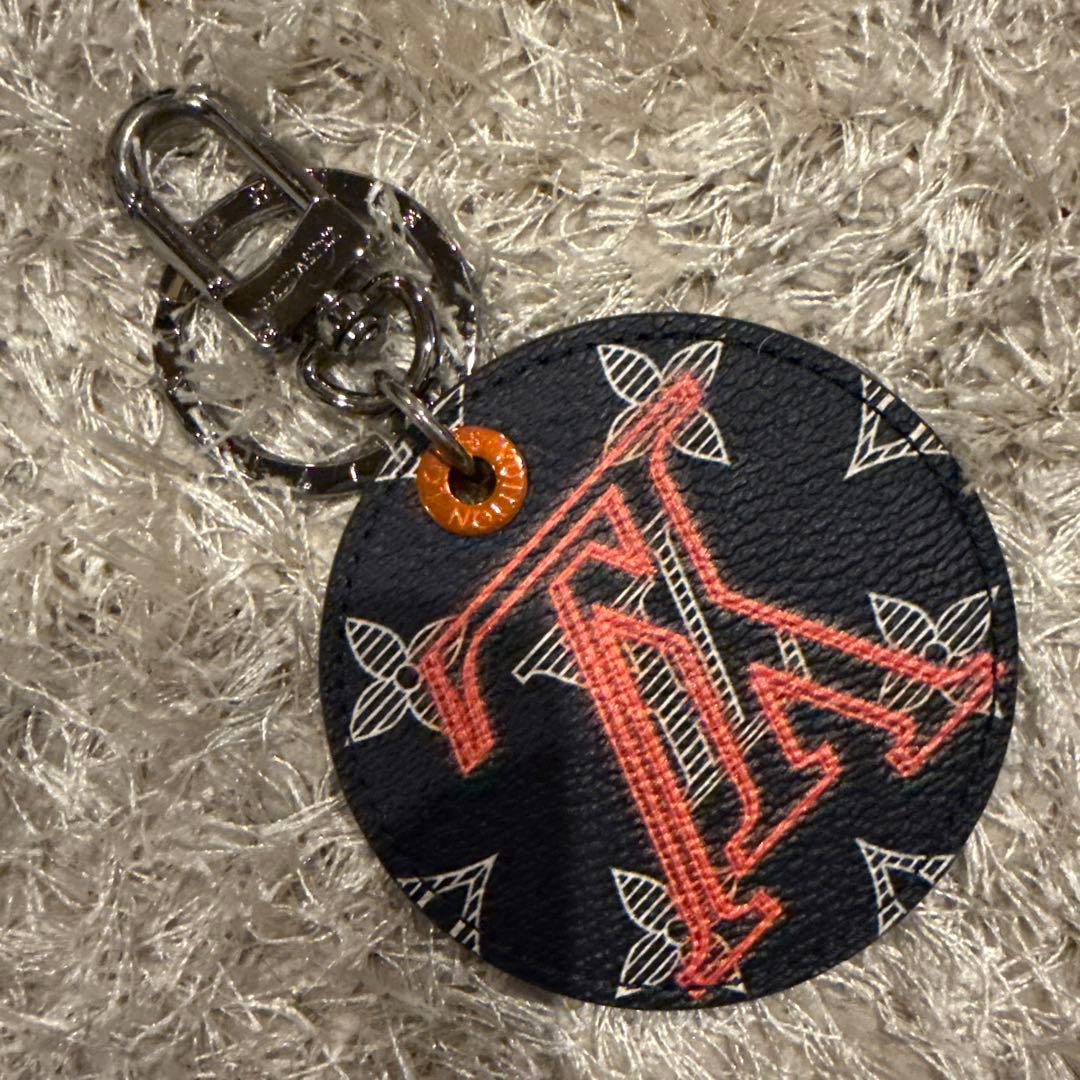 【美品】ルイヴィトン ポルトクレ LV アップサイドダウン キーリング