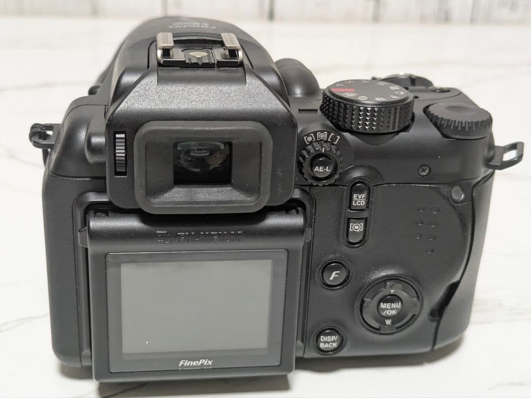 ② FUJIFILM　FinePix S9000　CFカード付き　単三電池稼働