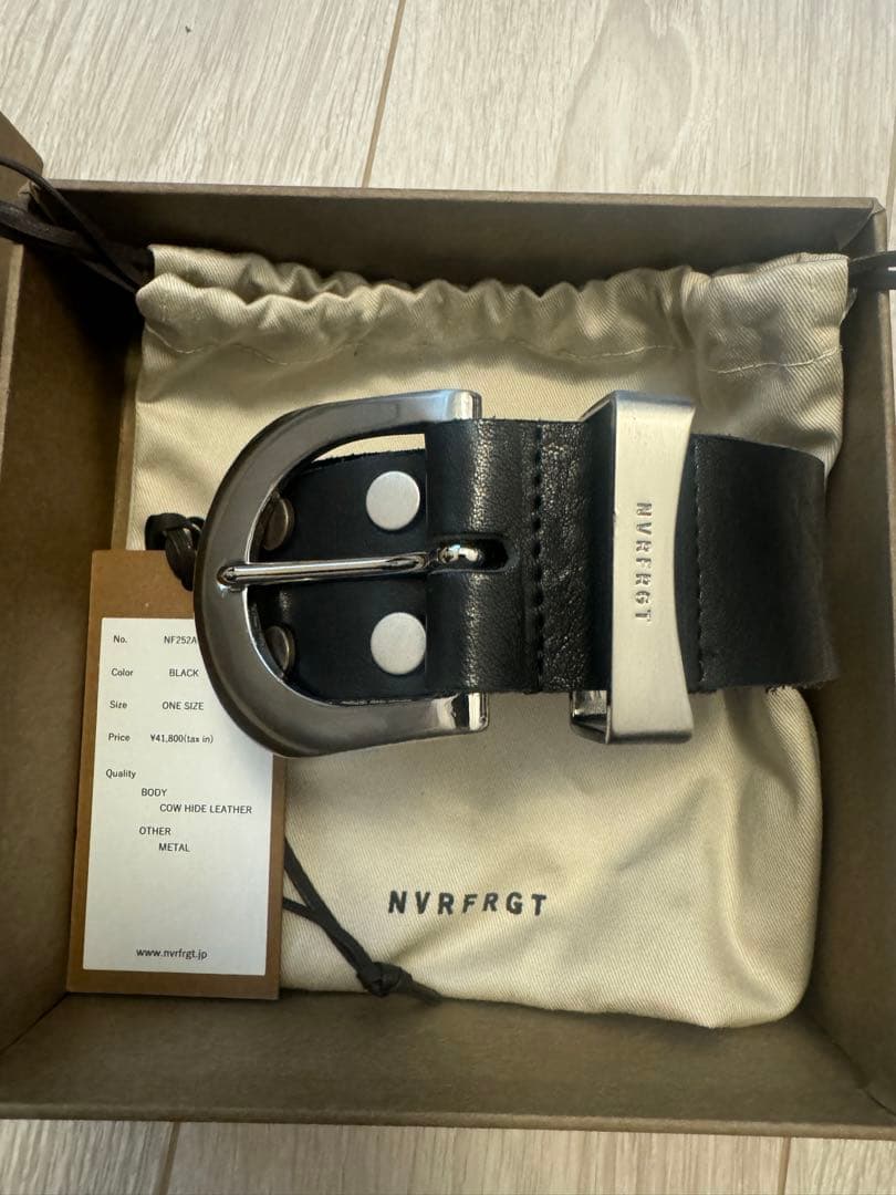 定価41800円/NVRFRGT 4c STUDDED LEATHER BELT