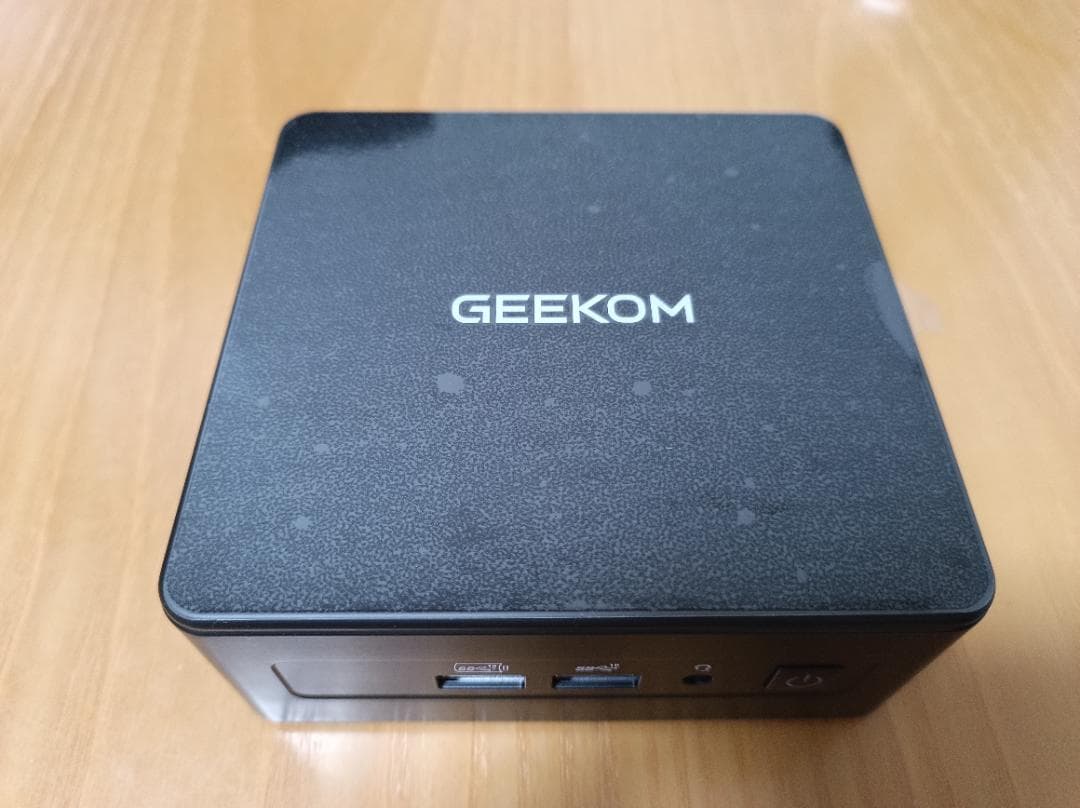 GEEKOM IT15 Ultra AI ミニPC（美品）