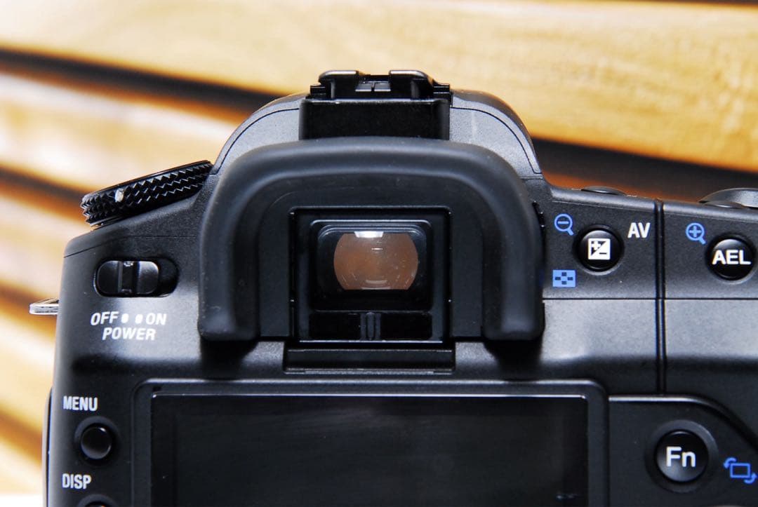 ダブルレンズ SONY α200 一眼レフ 手ぶれ補正 ソニー 望遠 初心者