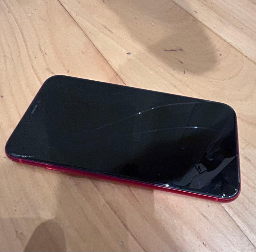 iPhone11 64G SIMフリー済み 画面に傷や滲みあり