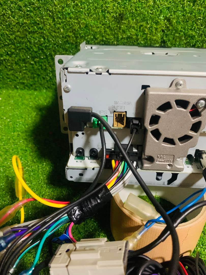 パイオニア AVIC-RZ300 ナビ ワンセグ。地図データ2016年