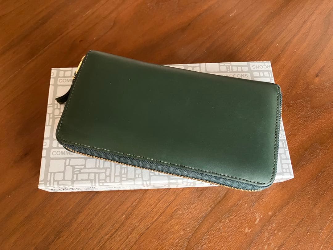 チ*ー様 美品　コムデギャルソン　長財布　ラウンドファスナー　グリーン