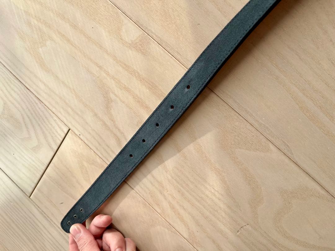 未使用品　AMBOISE ネイビーレザー ベルト 星型装飾　90 フランス製