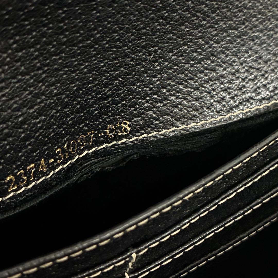 FENDI 二つ折り財布 ブラック