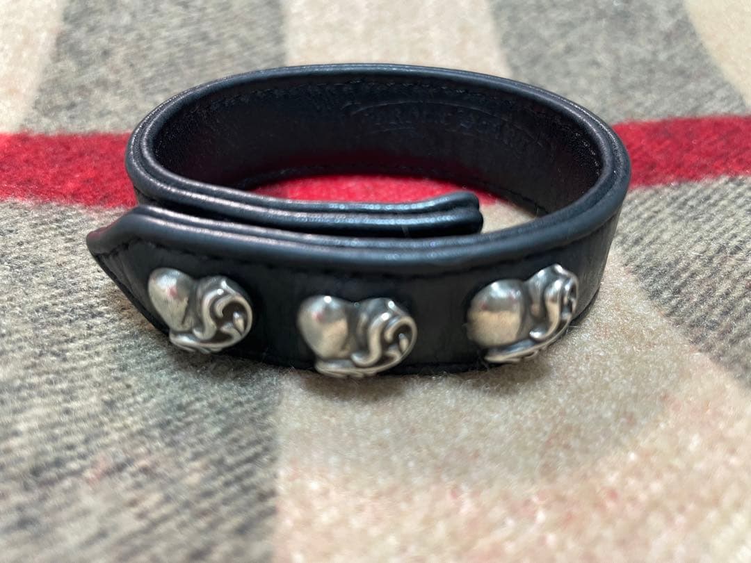 クロムハーツ　3BTN 2SNP レザーブレスレット　ハート
