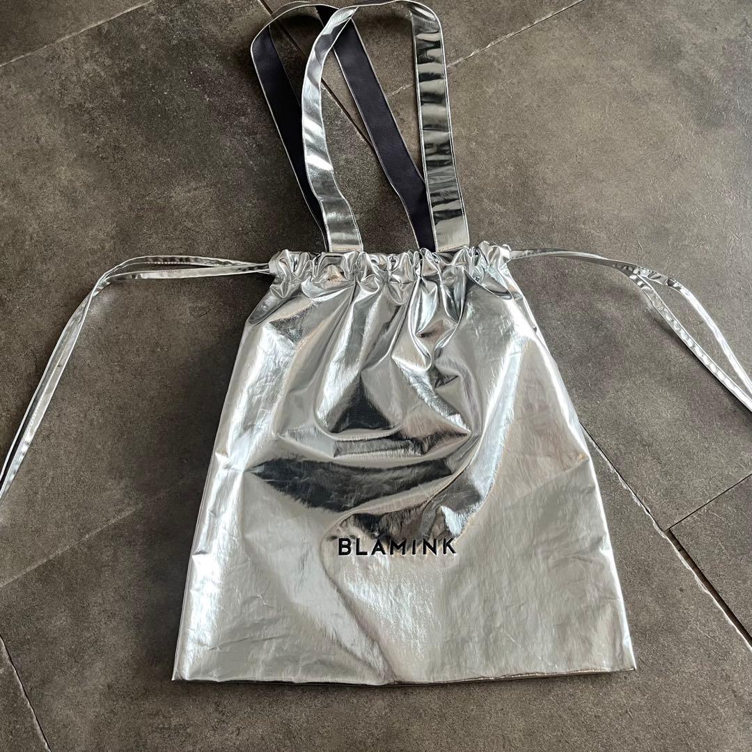 最終値下2025SSノベルティーBLAMINK シルバー ドローストリングバッグ