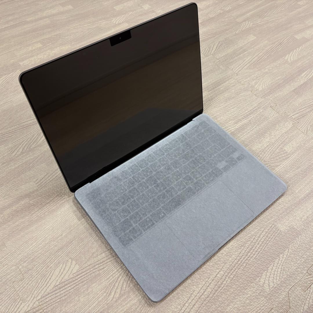 【美品】　MacBook Air M2 16GB 256GB スターライト
