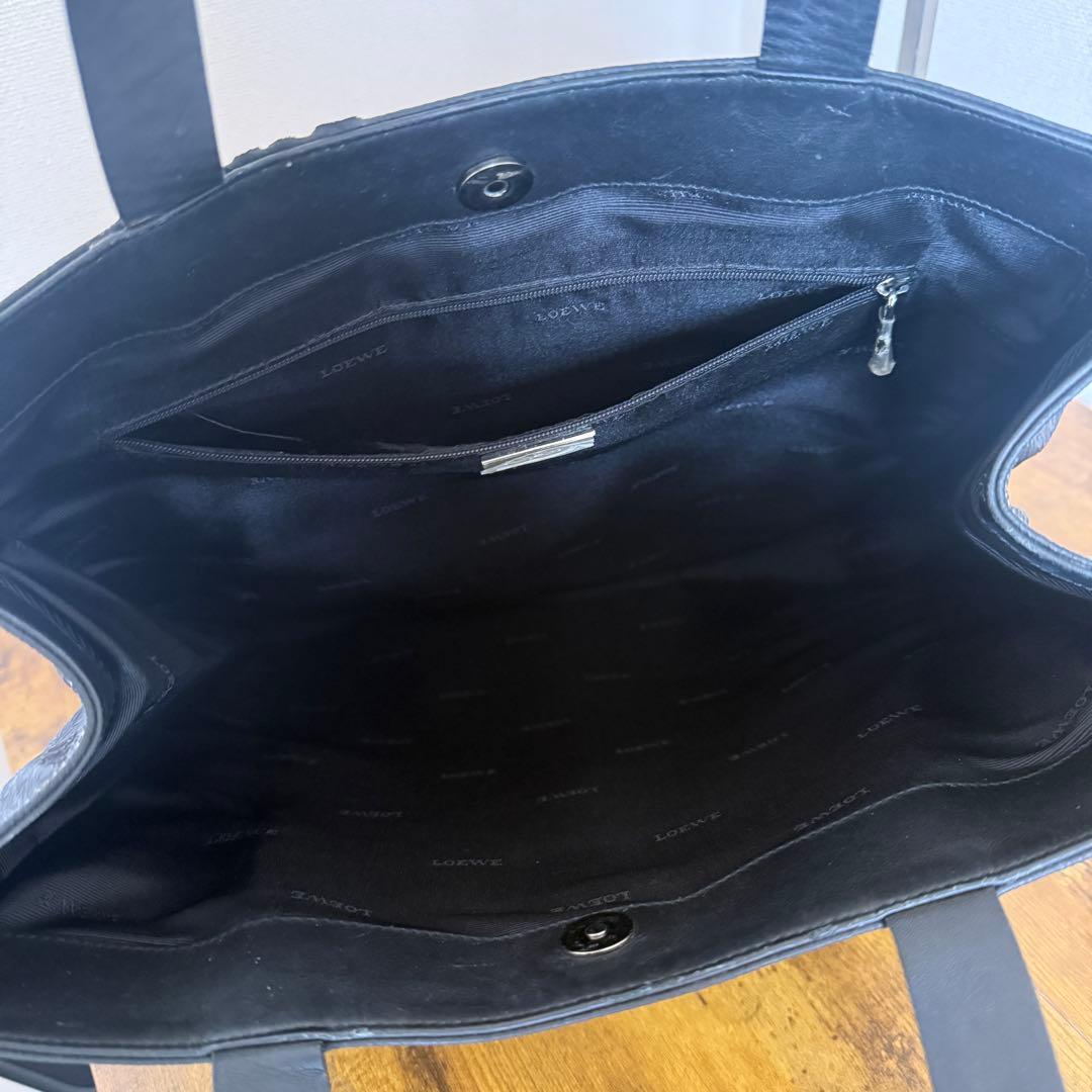 ロエベ　リピートアナグラムトートバッグ　ブラック　A4可　PVC 総柄　ロゴ