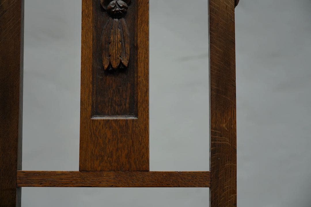 フランスアンティーク　アールデコ　装飾　アンティーク　オーク材　木味の良い椅子