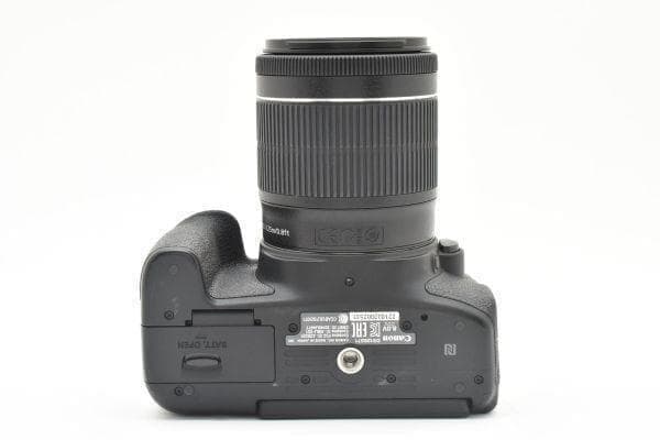 キャノン Canon EOS Kiss X8i レンズキット 一眼レフカメラ