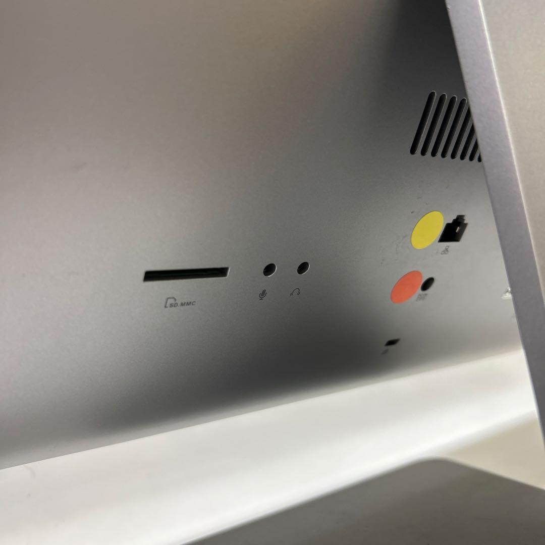 ASUS ZN241IC Core i7-7500U 8GB 一体型PC