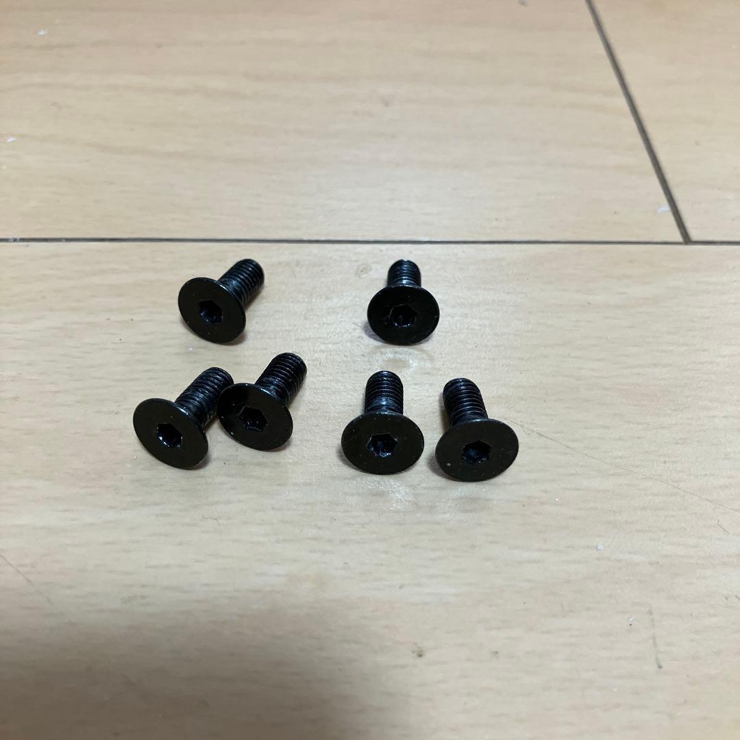 「Rio」MOMO ステアリングホイール 35cm 黒/黄色MOD.08