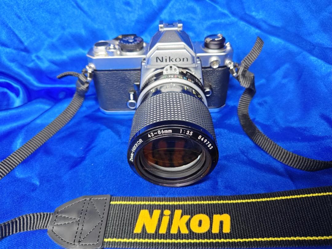 【美品】 Nikon FM ＋レンズ＋ストラップ新品ケース