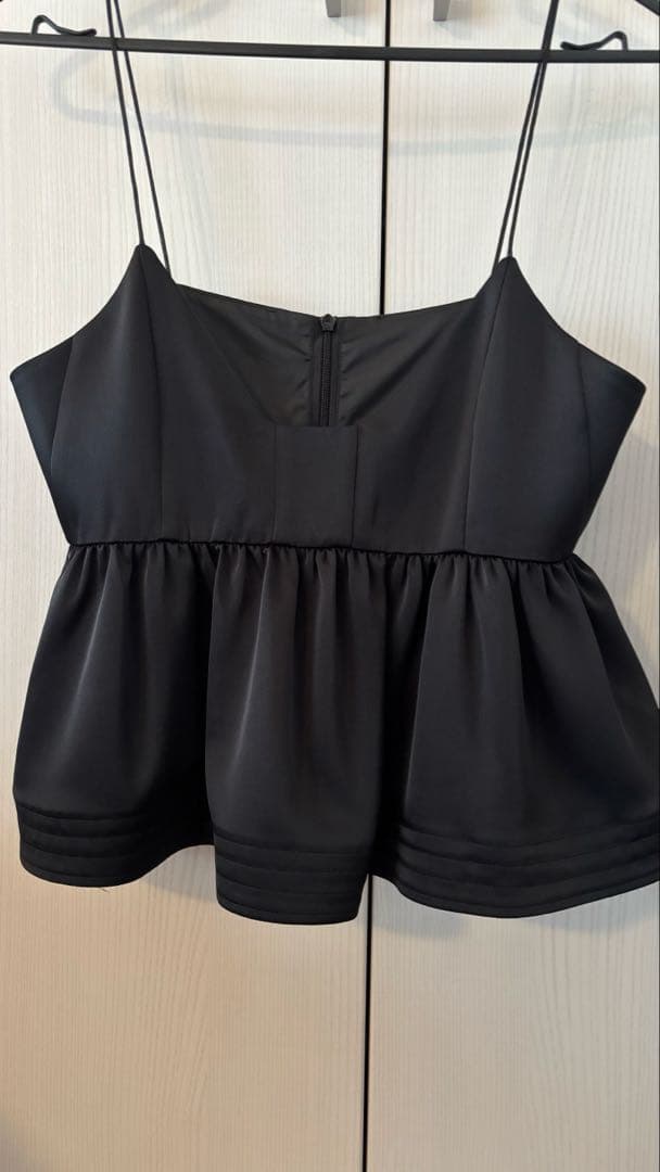 machatt サテンフレアキャミソール ブラック 36