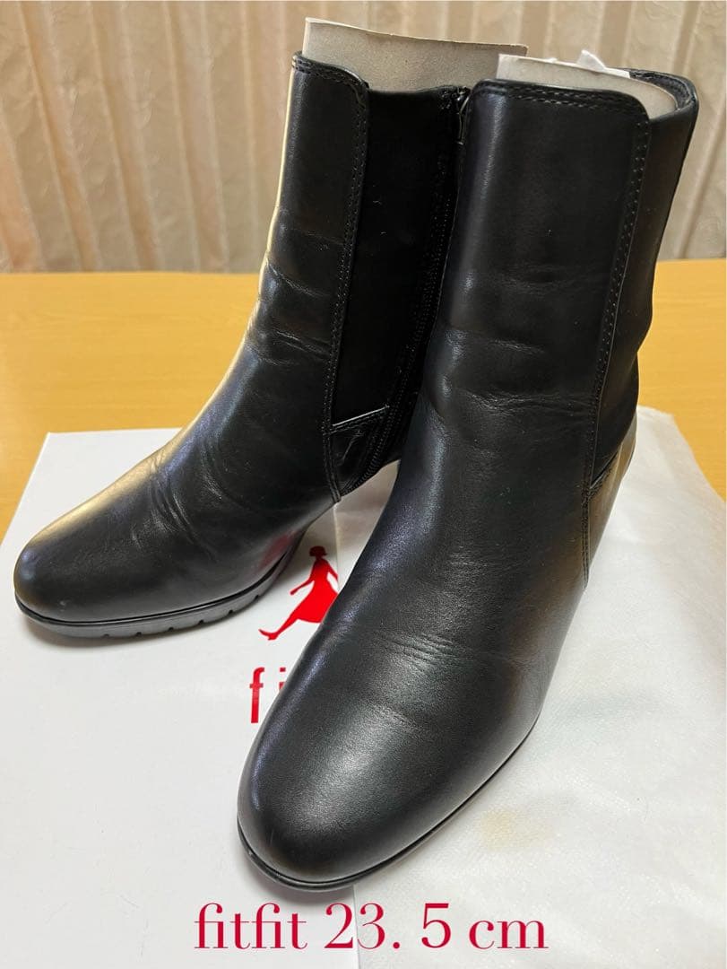 fit fit フレックスヒールサイドゴアブーツ（ブラック）