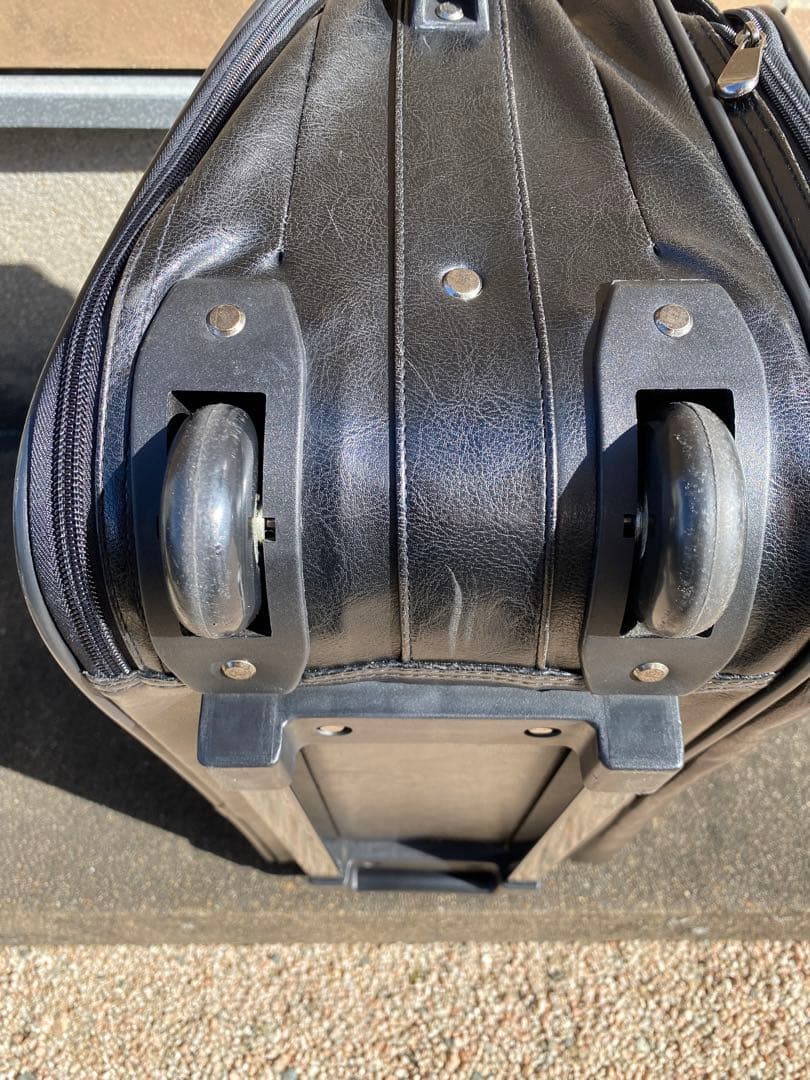 【希少】ダレスバッグ型キャリーバッグ オールレザー ブラック 自立型 2段階