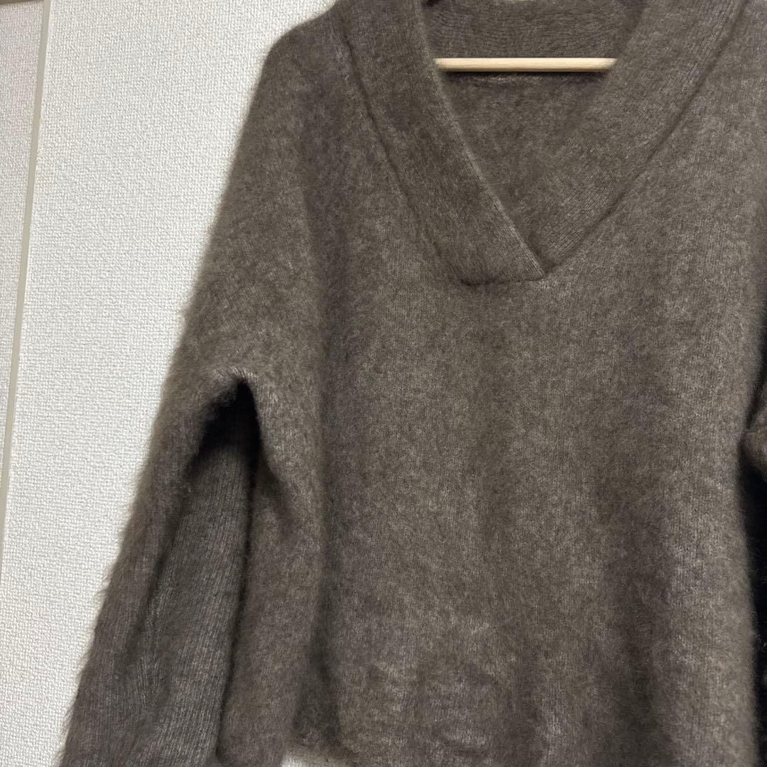 Noble ノーブル　ファーVネックニット　ブラウン