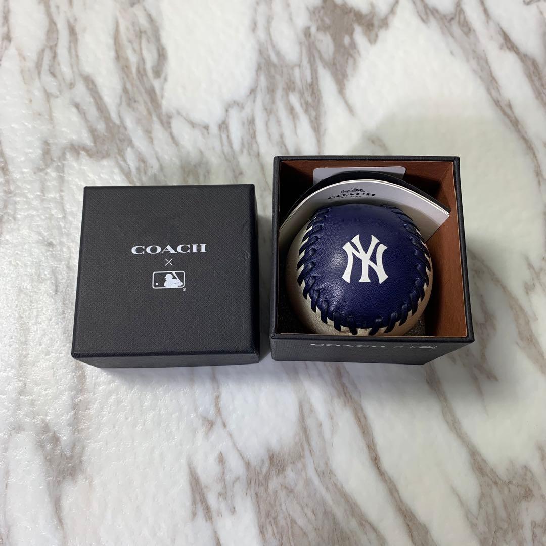 COACH ×MLB New York Yankees　野球ボール　インテリア.