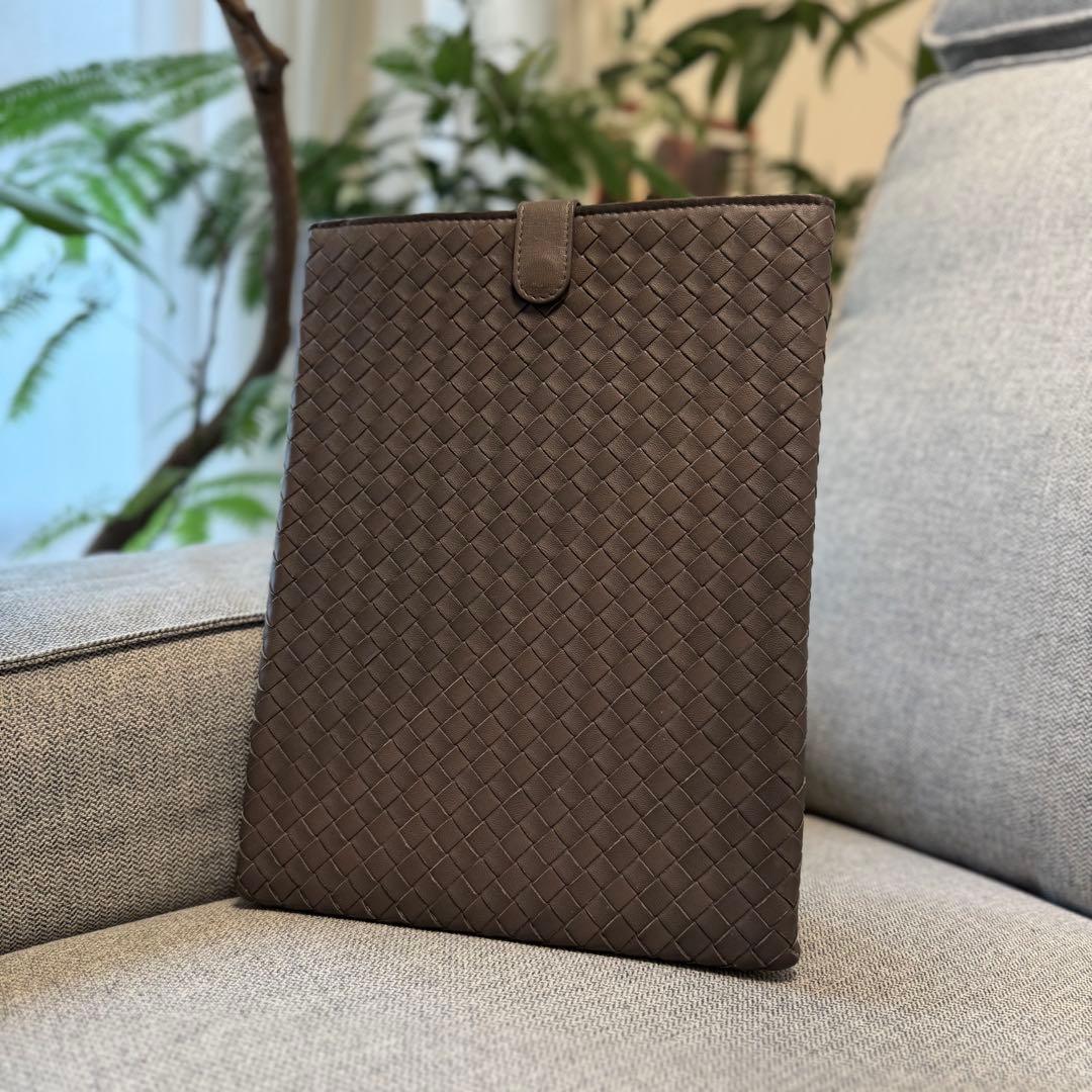 ボッテガ ヴェネタ イントレチャート iPad タブレットケース ブラウン
