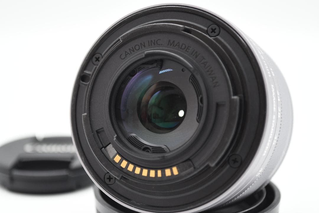 ★美品★ キヤノン EOS kiss M ホワイト＋EF-M 15-45mm