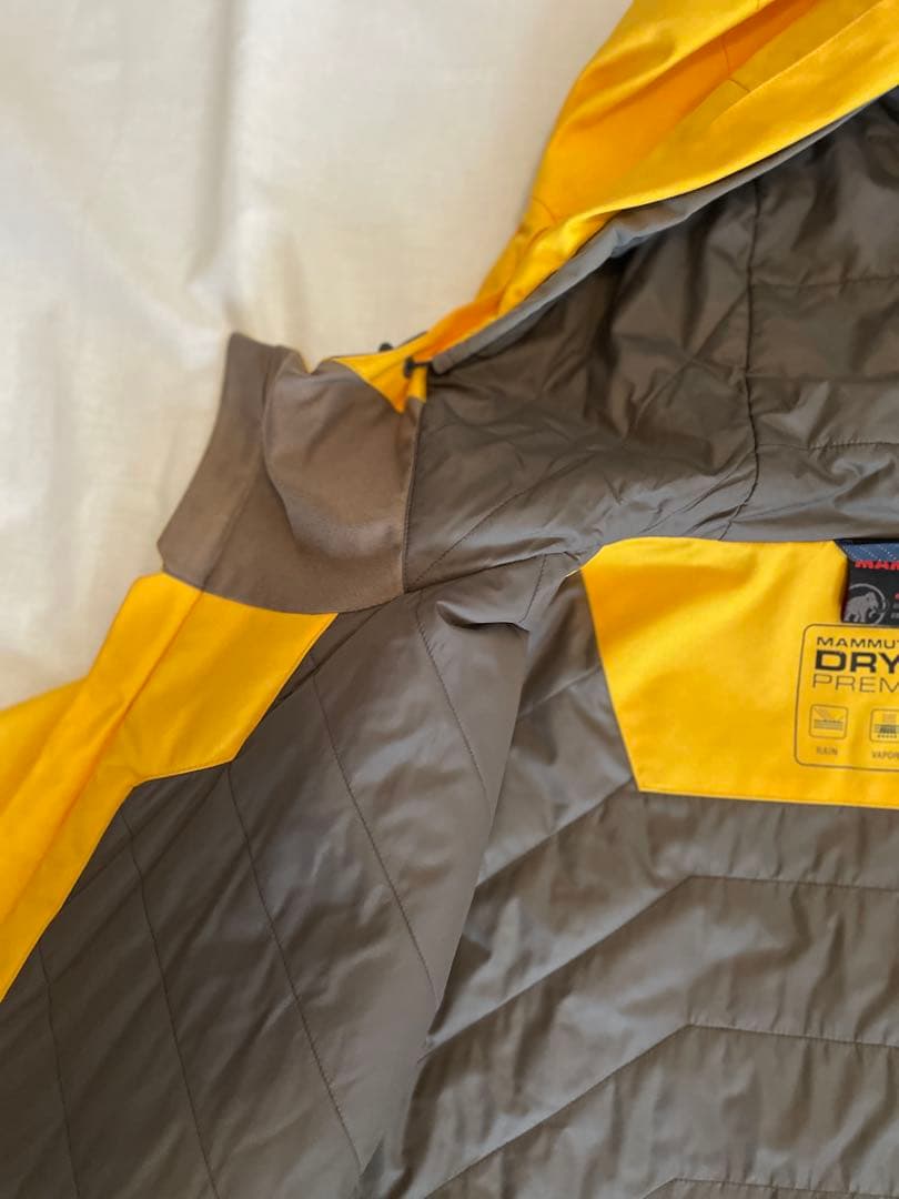 MAMMUT 多機能アウター スノージャケット 刺繍ロゴ イエロー