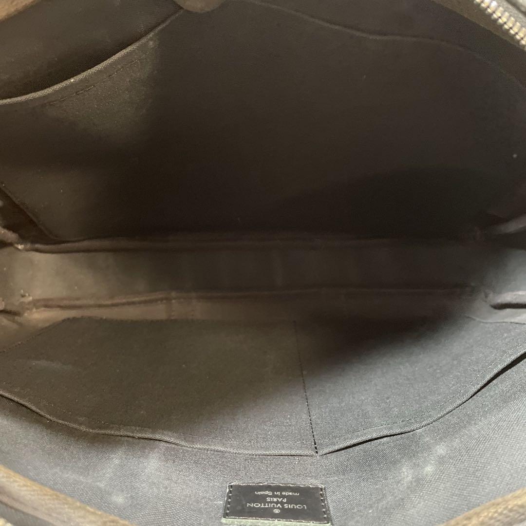 ルイヴィトン　ダミエグラフィット　ポルトドキュマン ヴォワヤージュ　4730