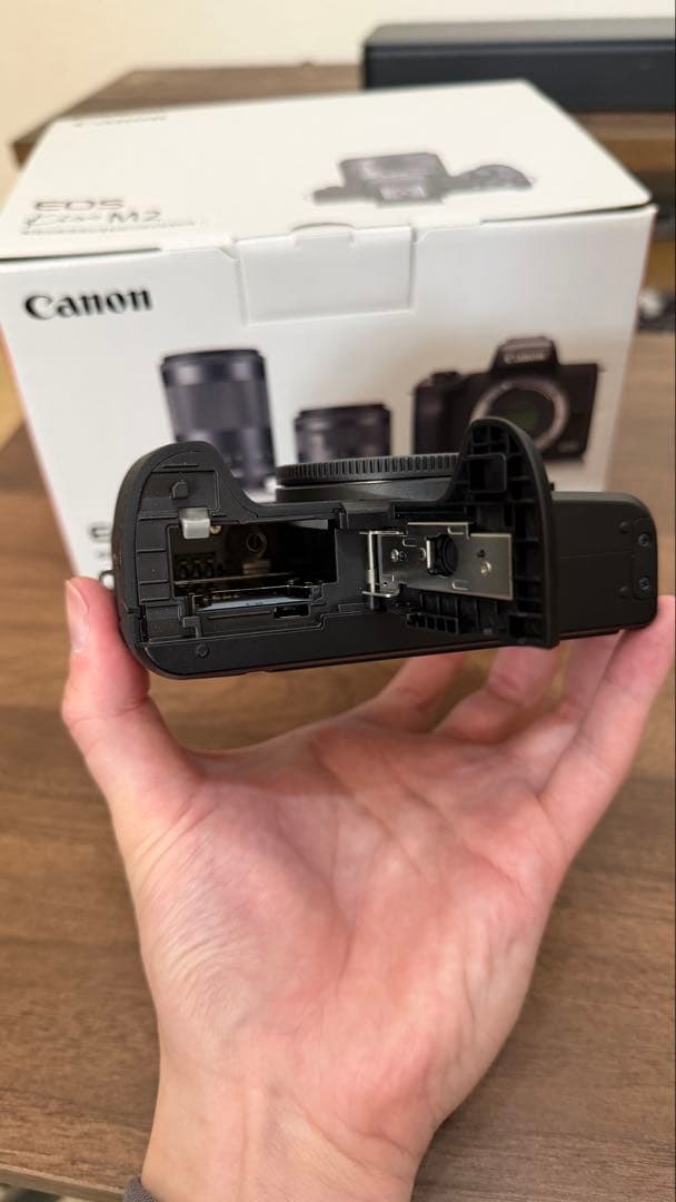 Canon EOS KissM2 標準ズームレンズキット