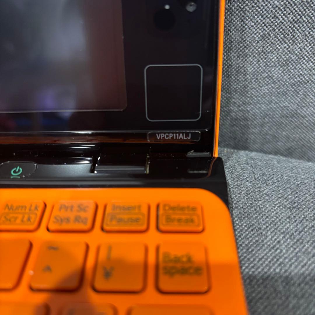 ジャンク　SONY VAIO オレンジノートPC 本体　VPCP11ALJ