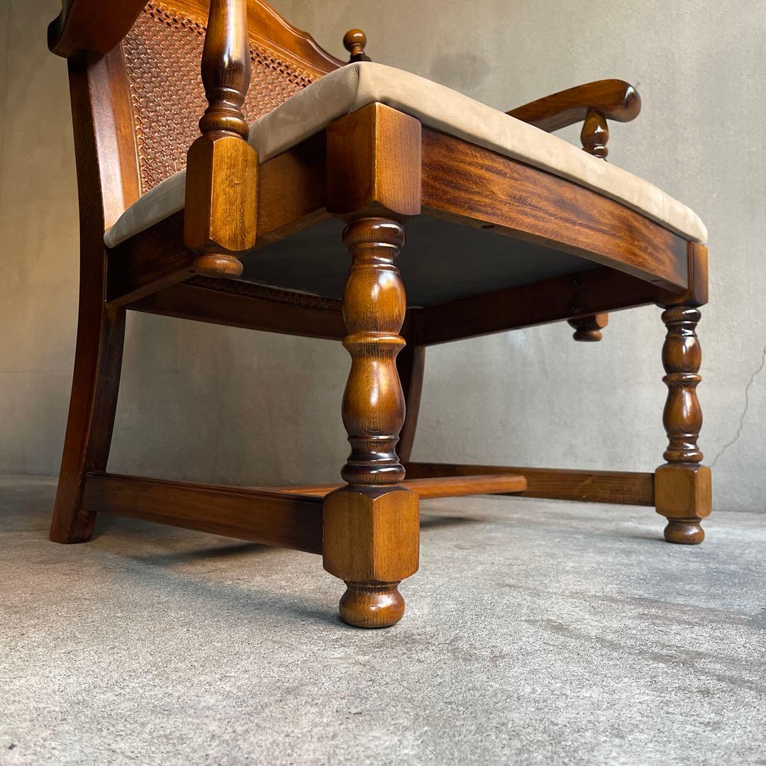 オールドカリモク　コロニアルビンテージアームチェア　本革座面張り替え