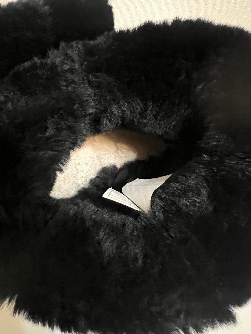 3*1様 UGG黒 スエード ボタン付き ショートブーツ