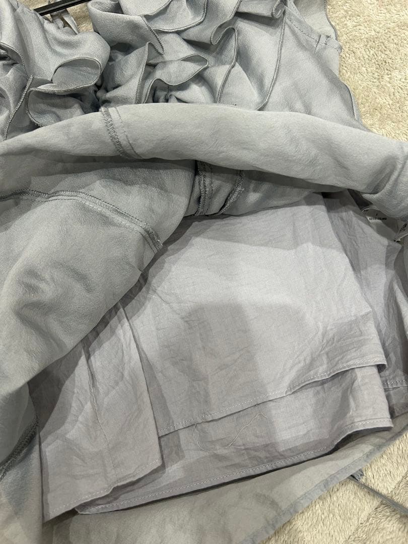 snidel スナイデル　バックデザインフリルブラウス　ノースリーブブラウス