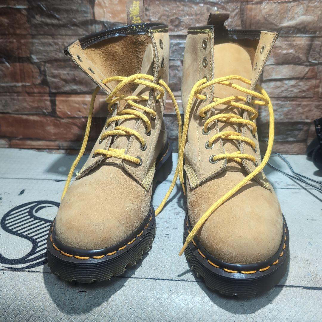 ベージュ スエード ハイカット ワークブーツ