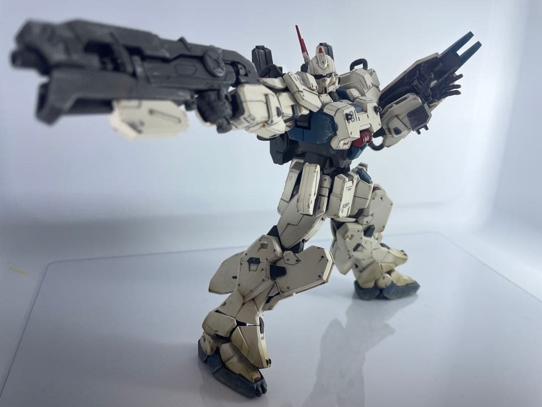 【完成品】海外プラモデルHG 1/144 Ez8イージーエイト