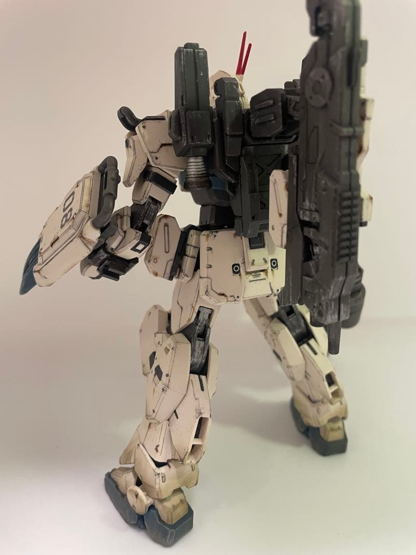【完成品】海外プラモデルHG 1/144 Ez8イージーエイト