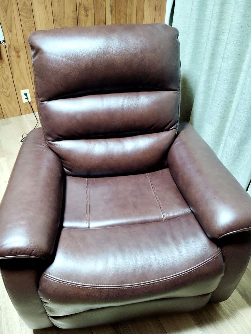 ニトリ　電動リクライニングソファ　本革　一人掛け